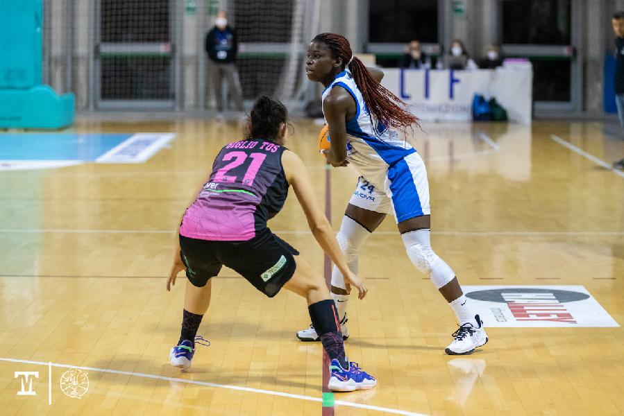 https://www.basketmarche.it/immagini_articoli/28-01-2022/ufficiale-separano-strade-thunder-matelica-fabriano-christelle-takrou-600.jpg