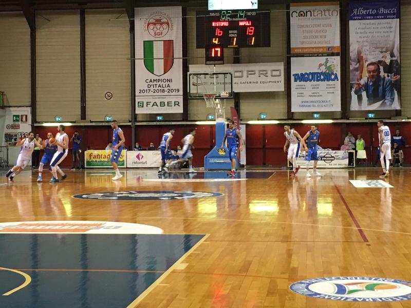 https://www.basketmarche.it/immagini_articoli/28-04-2019/nazionale-playoff-janus-fabriano-sconfitto-casa-napoli-basket-600.jpg