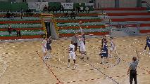 https://www.basketmarche.it/immagini_articoli/28-04-2022/playout-lucky-wind-foligno-espugna-falconara-conquista-salvezza-120.jpg