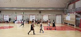 https://www.basketmarche.it/immagini_articoli/28-04-2023/playoff-basket-macerata-spunta-fortitudo-grottammare-semifinale-120.jpg