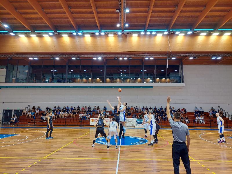 https://www.basketmarche.it/immagini_articoli/28-05-2022/finale-montemarciano-espugna-campo-titano-marino-600.jpg