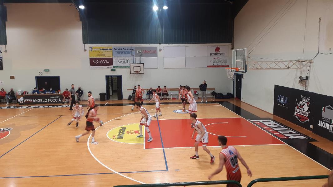 https://www.basketmarche.it/immagini_articoli/28-11-2021/perugia-basket-vince-derby-basket-gualdo-conquista-final-four-coppa-600.jpg