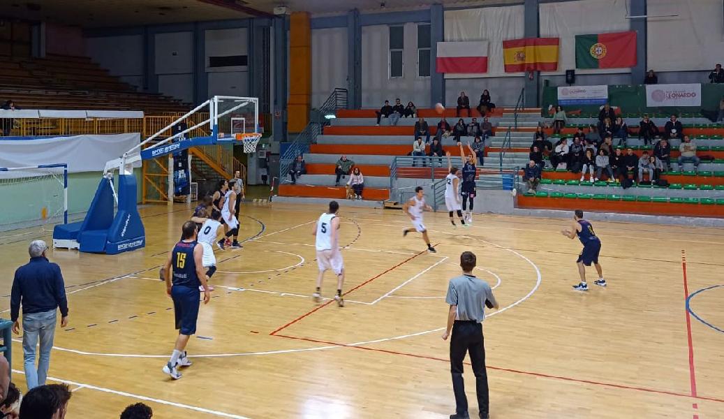 https://www.basketmarche.it/immagini_articoli/29-01-2023/pallacanestro-recanati-passa-volata-campo-falconara-basket-600.jpg