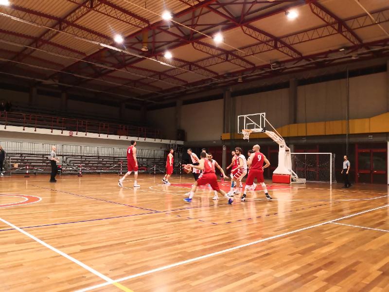 https://www.basketmarche.it/immagini_articoli/29-04-2023/basket-tolentino-sfida-pallacanestro-urbania-600.jpg