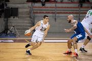 https://www.basketmarche.it/immagini_articoli/29-06-2022/ufficiale-simone-centanni-giocatore-janus-fabriano-120.jpg
