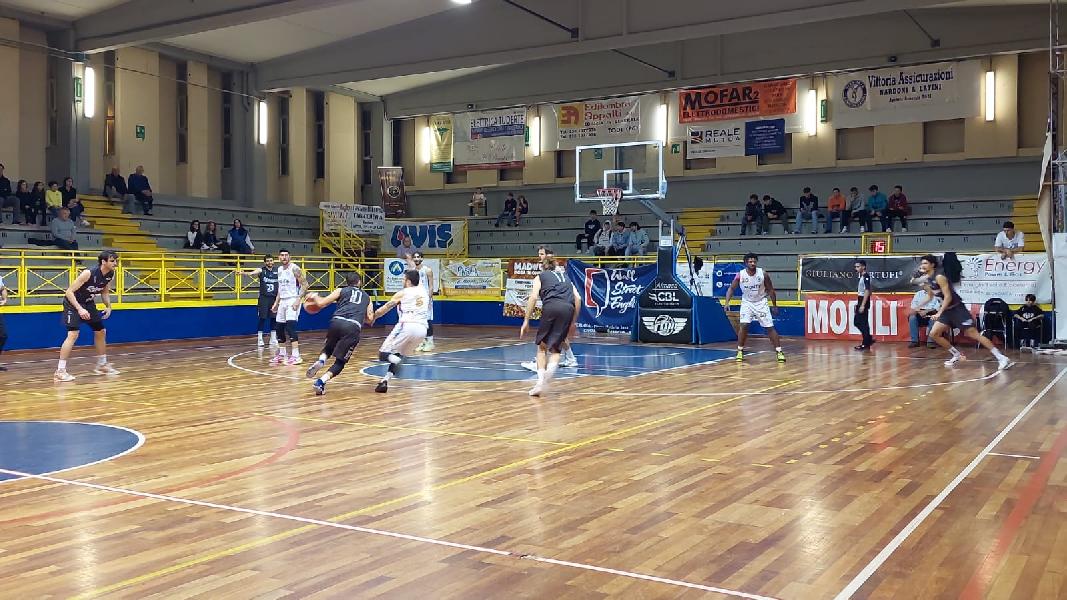 https://www.basketmarche.it/immagini_articoli/29-10-2023/montemarciano-scappa-quarto-espugna-campo-basket-todi-600.jpg