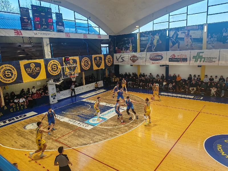 https://www.basketmarche.it/immagini_articoli/30-03-2025/convincente-vittoria-sutor-montegranaro-pallacanestro-titano-marino-600.jpg
