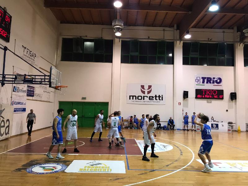 https://www.basketmarche.it/immagini_articoli/30-04-2022/picchio-civitanova-vince-derby-civitabasket-2017-600.jpg